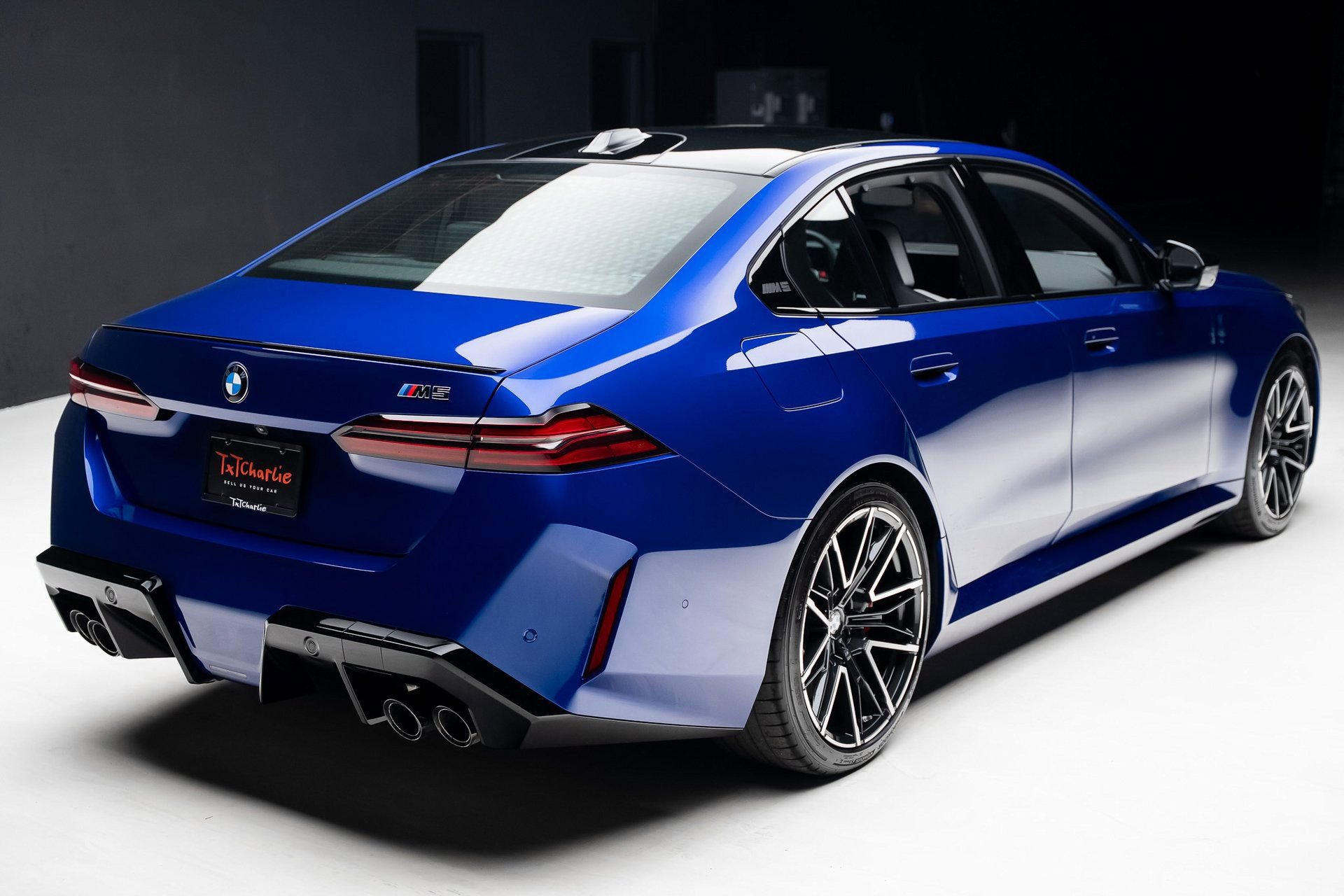 Used 2025 BMW M5 image 35