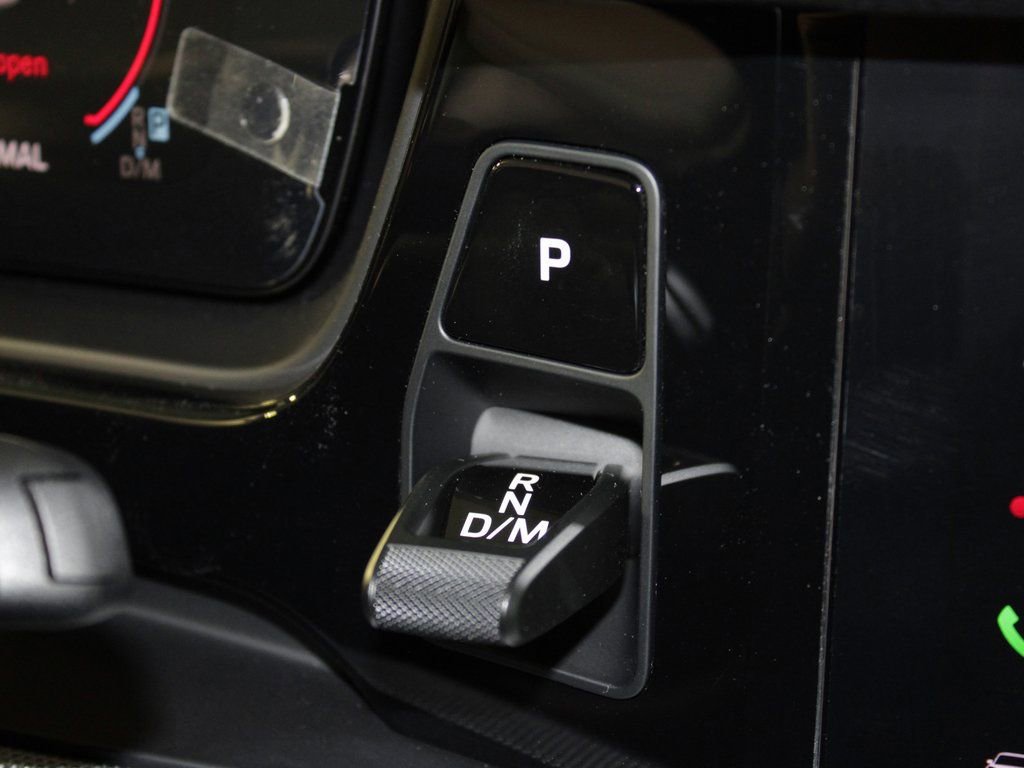 Certified 2025 Porsche Cayenne AWD/4WD image 27