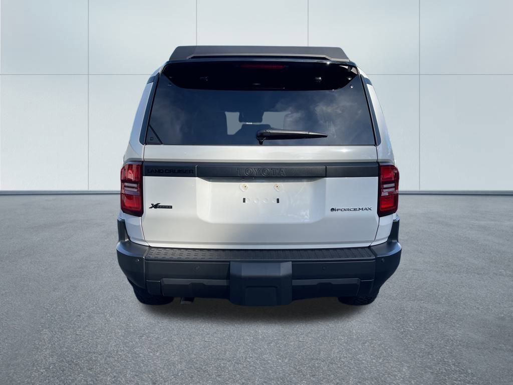 Certified 2025 Toyota Land Cruiser image 6