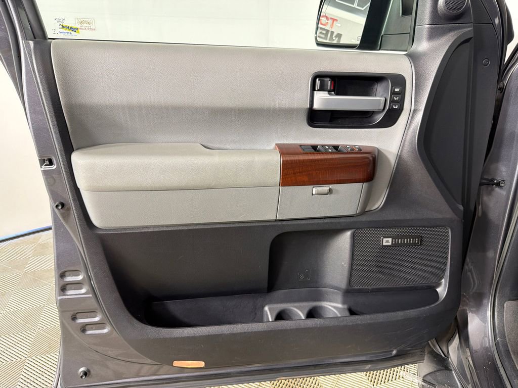Used 2017 Toyota Sequoia Platinum image 12