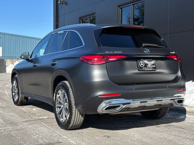 Used 2025 Mercedes-Benz GLC 300 4MATIC image 5