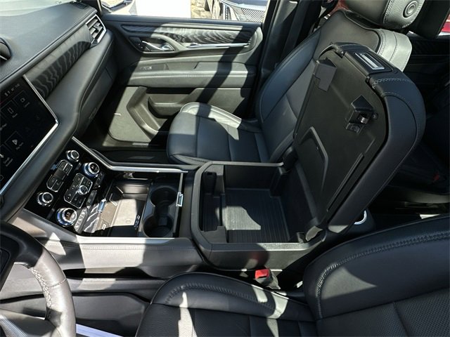Used 2023 GMC Yukon Denali w/ Denali Reserve Package image 12