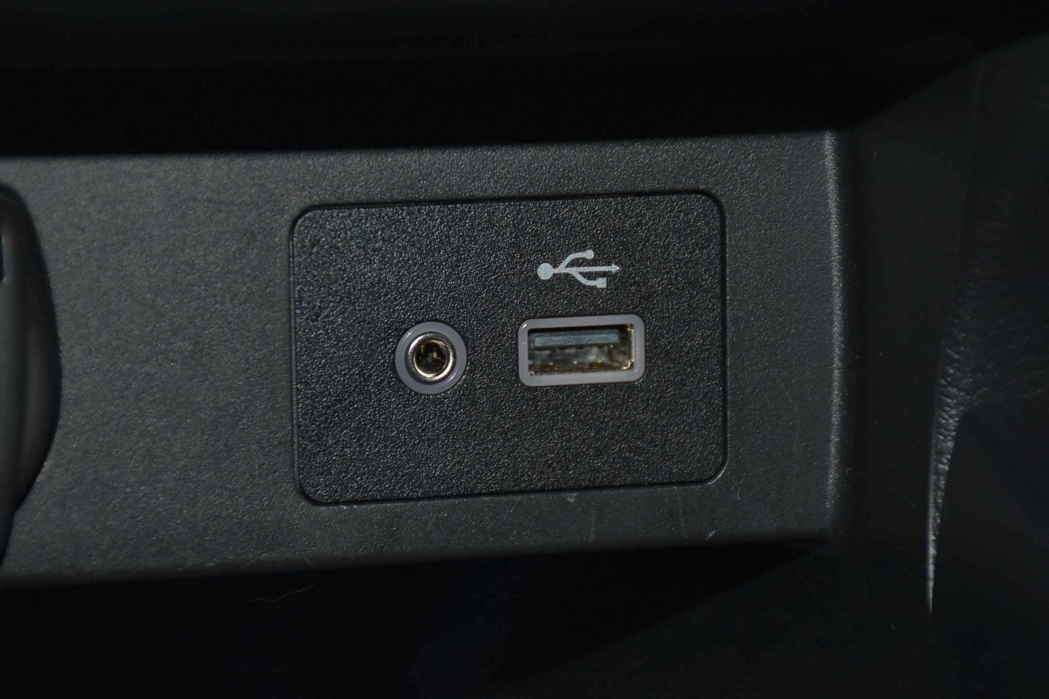 Used 2025 Nissan Versa SV FWD image 20