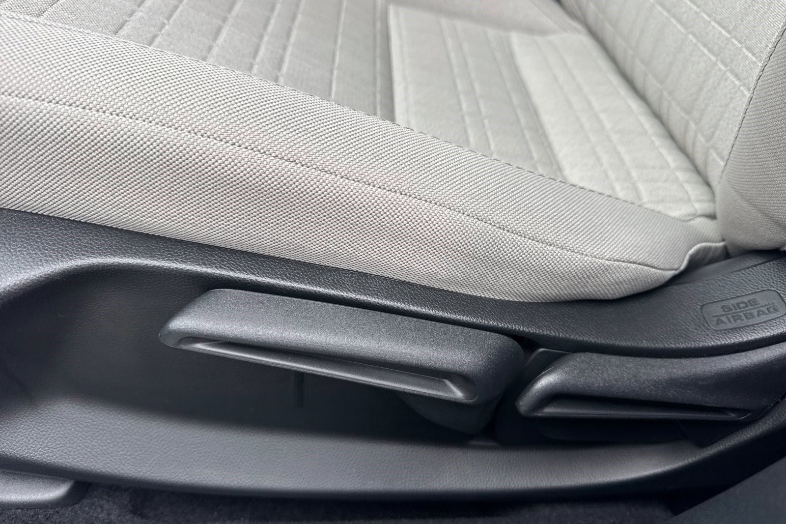 Certified 2025 Honda HR-V LX image 13