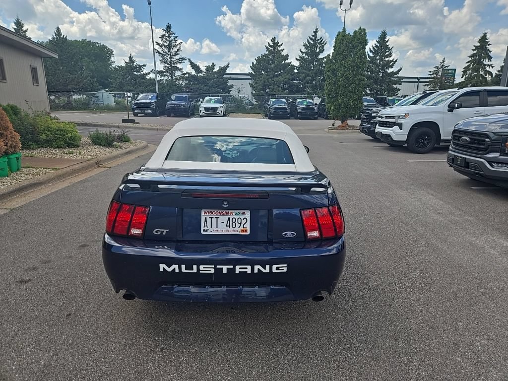 Used 2001 Ford Mustang GT RWD image 2