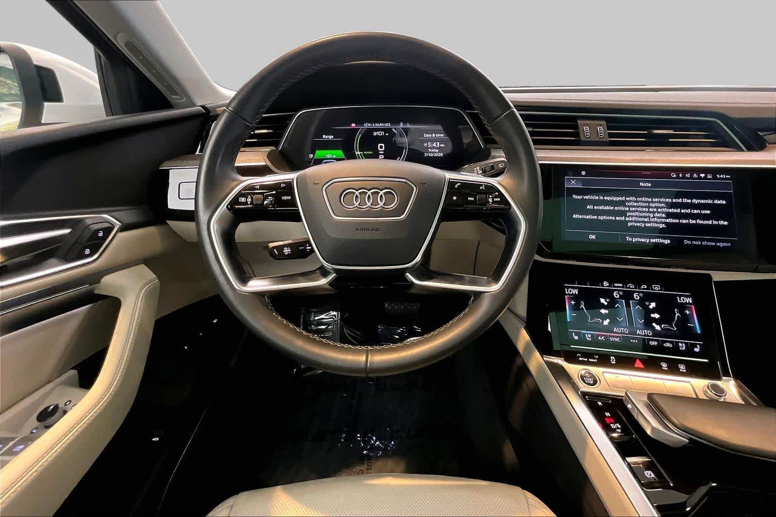 Used 2024 Audi Q8 e-tron Premium Plus w/ Premium Plus Package AWD/4WD image 5