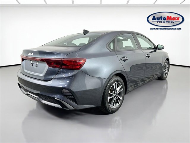 Used 2023 Kia Forte LXS image 2