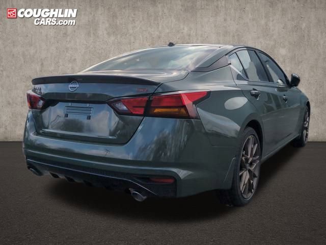 New 2025 Nissan Altima 2.5 SR image 8