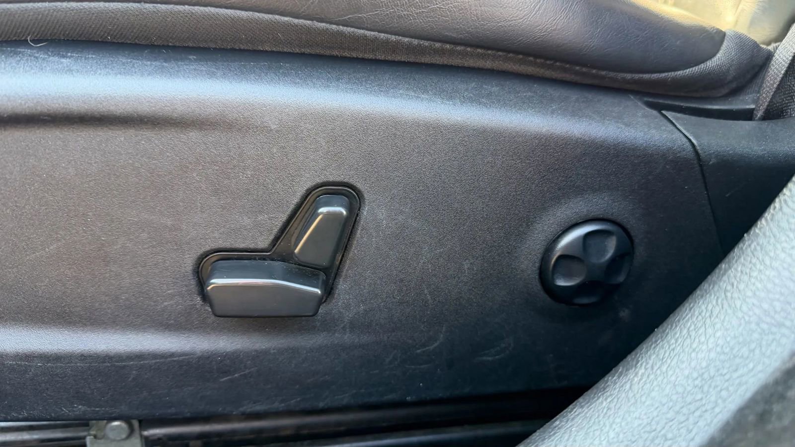 Used 2021 Chrysler 300 S image 26