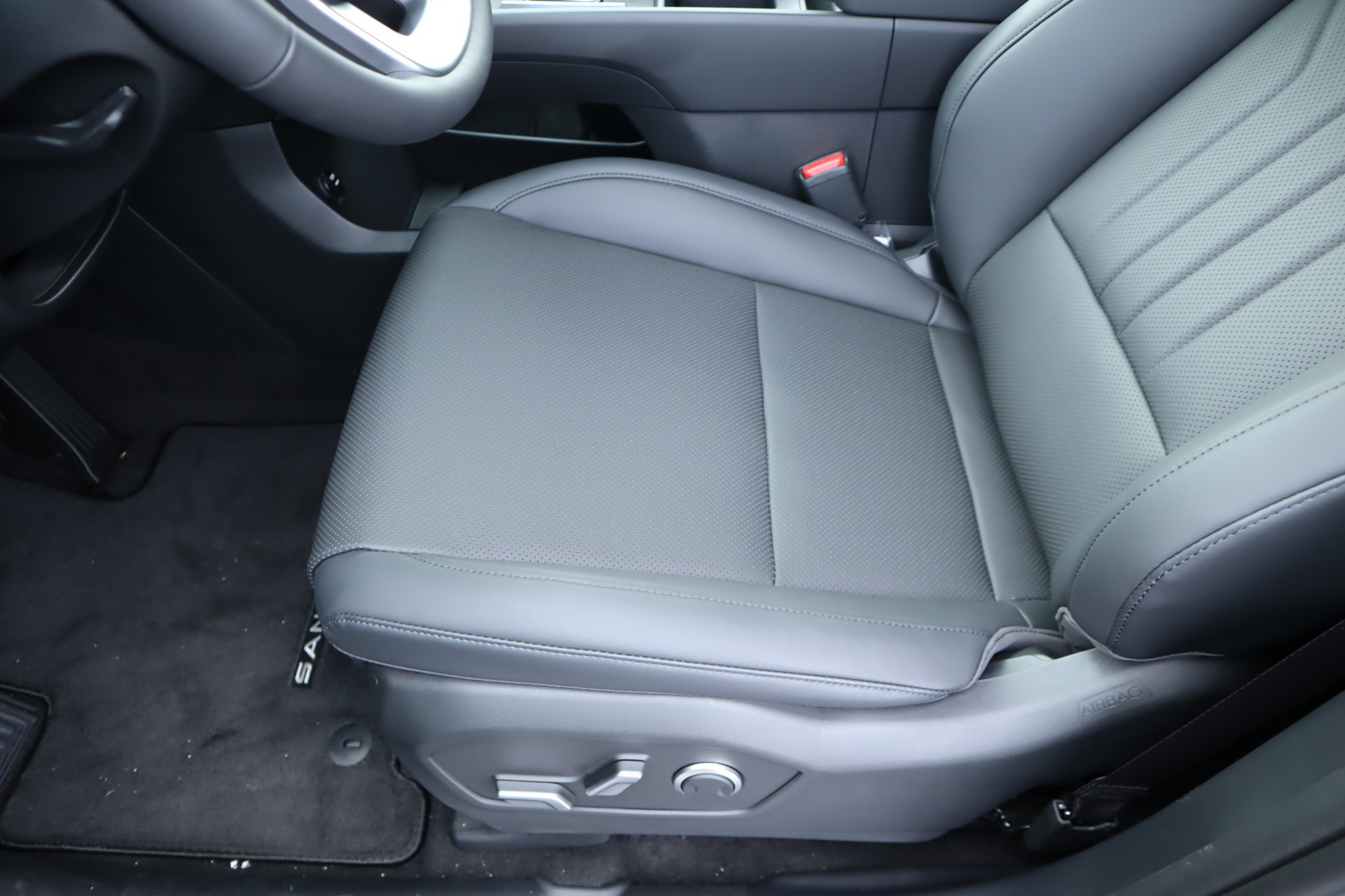 New 2027 Hyundai Santa Fe SEL AWD/4WD image 16