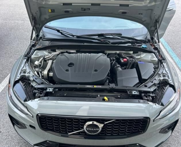 Used 2024 Volvo S60 B5 Ultimate AWD/4WD image 10