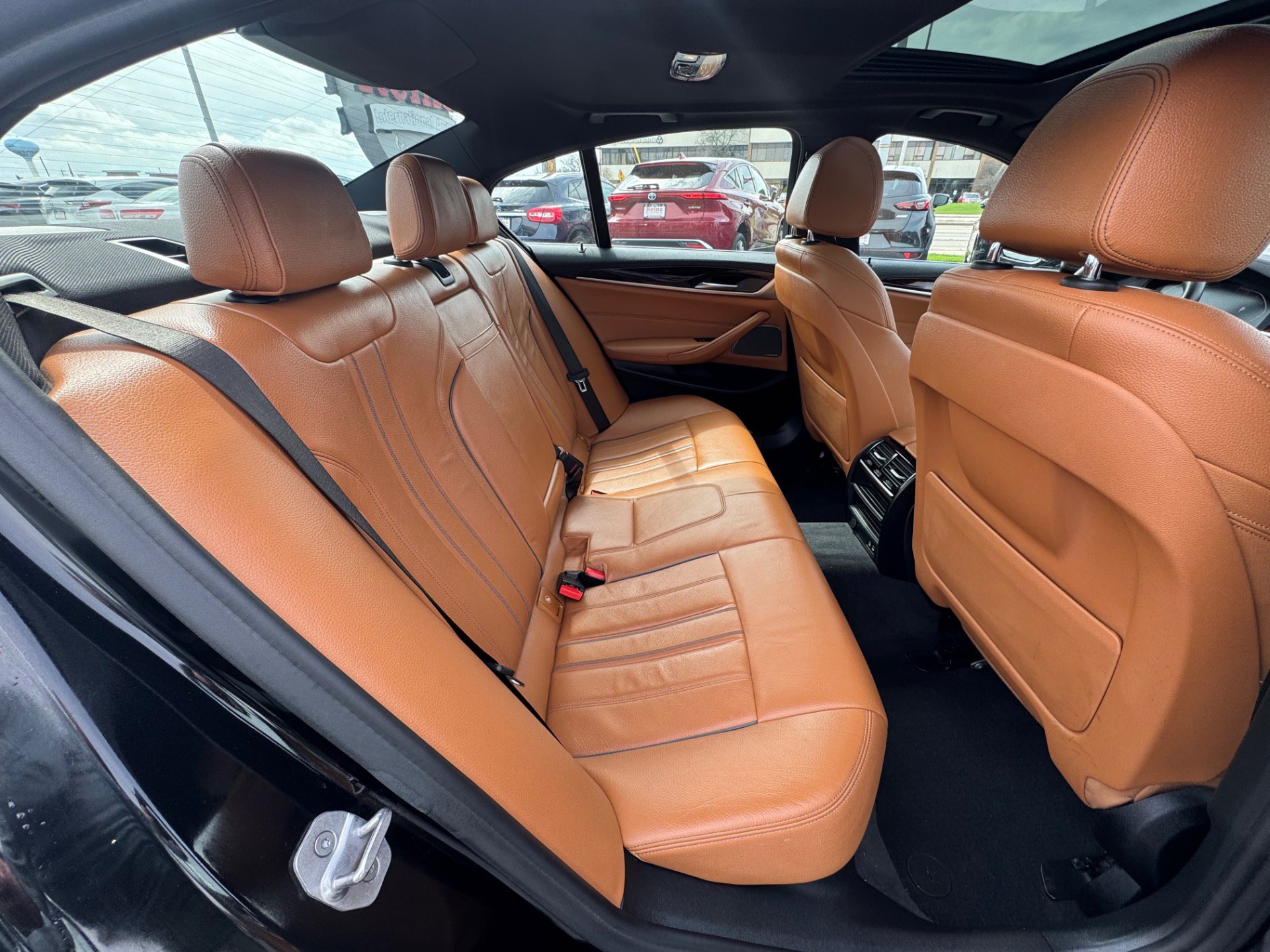 Used 2020 BMW 530i xDrive w/ Premium Package AWD/4WD image 15