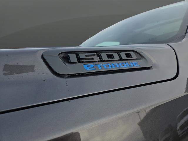 New 2026 RAM 1500 4x4 Crew Cab image 42