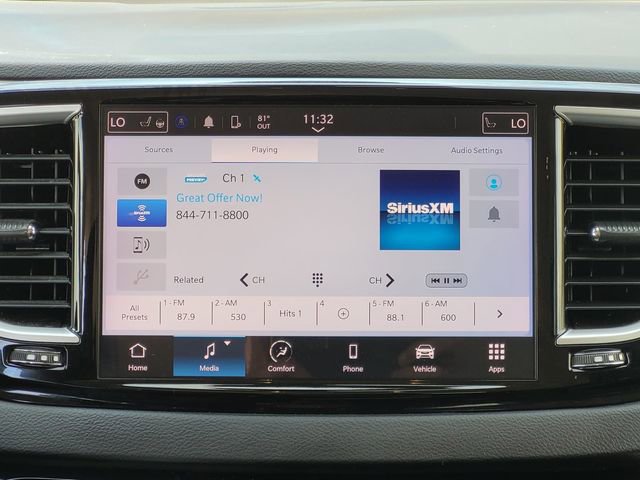 Used 2024 Chrysler Pacifica Touring-L image 16