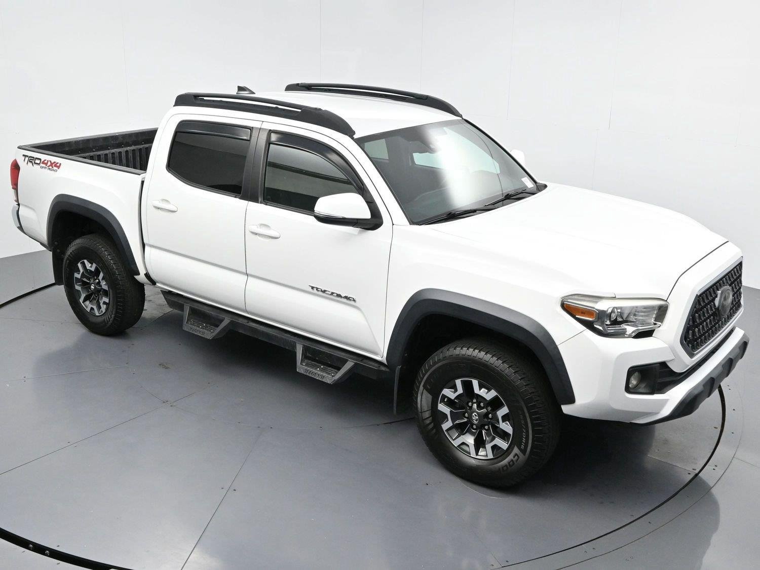 Used 2018 Toyota Tacoma TRD Off-Road AWD/4WD image 36