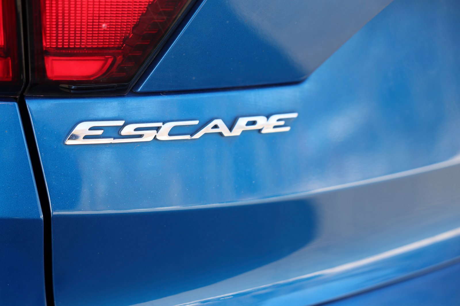 Certified 2019 Ford Escape SEL image 28