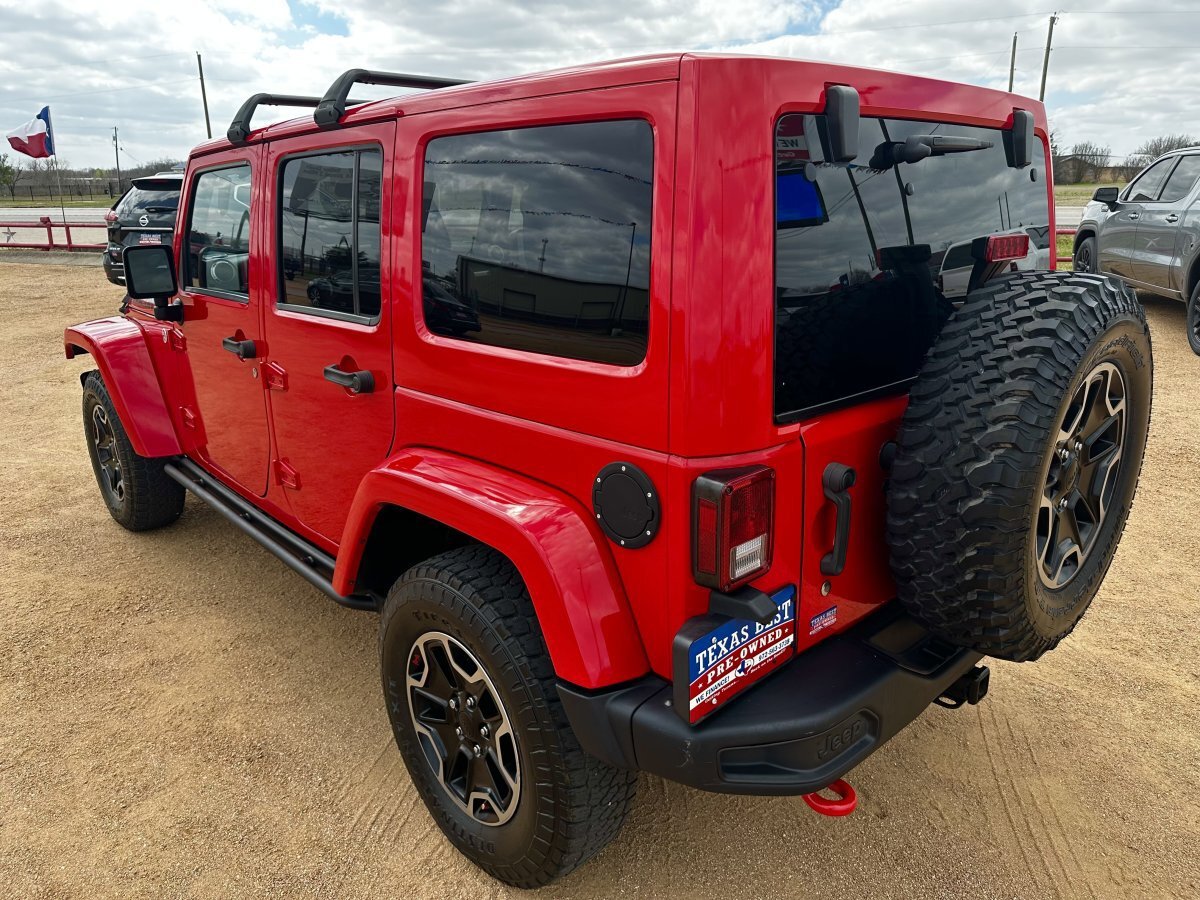 Used 2015 Jeep Wrangler Unlimited Rubicon AWD/4WD image 3