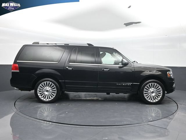 Used 2017 Lincoln Navigator L Reserve AWD/4WD image 8