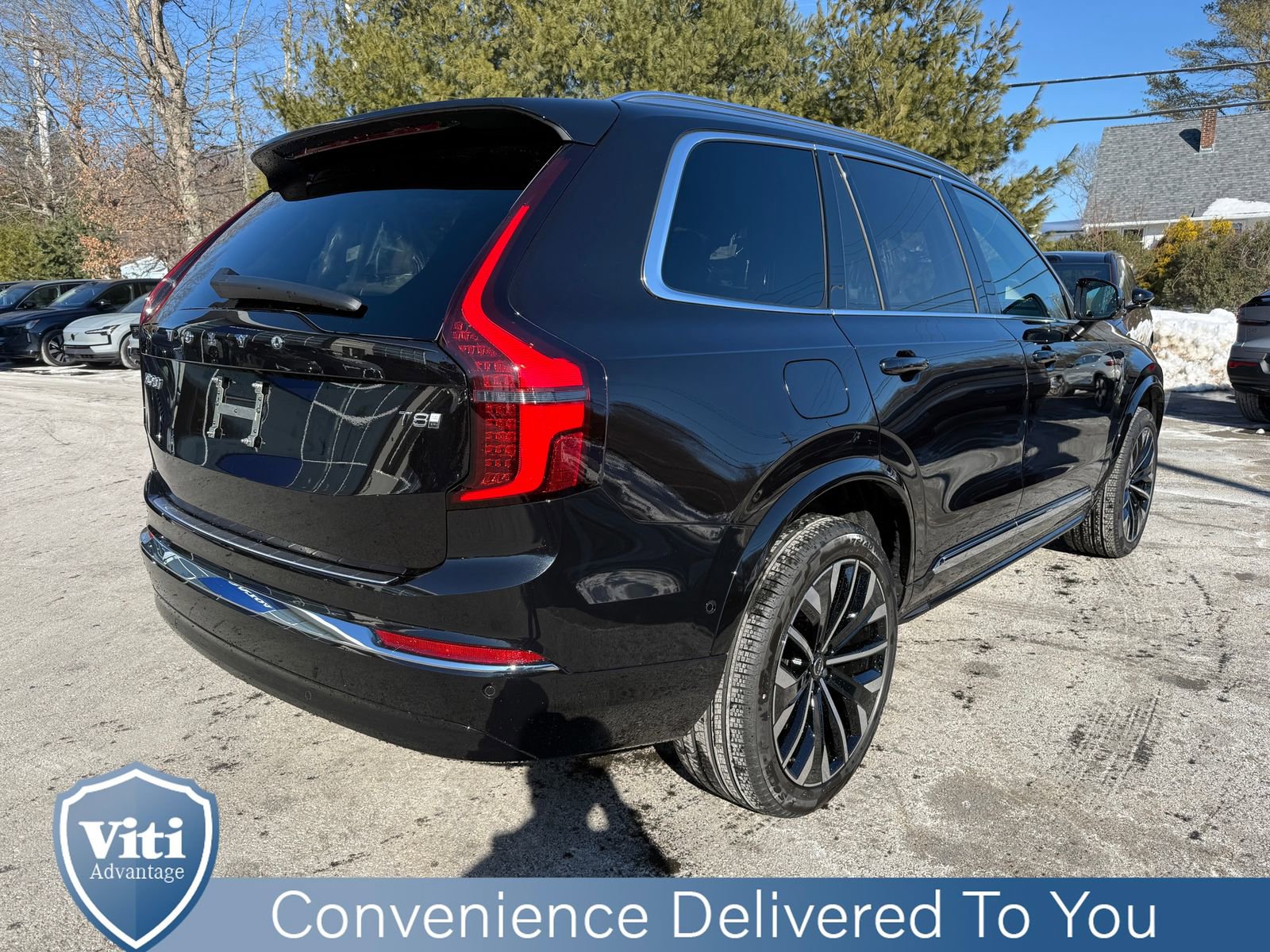 New 2026 Volvo XC90 T8 Plus w/ Protection Package Premier image 8