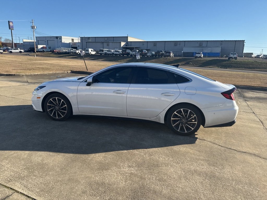 Used 2023 Hyundai Sonata Limited w/ Cargo Package image 9