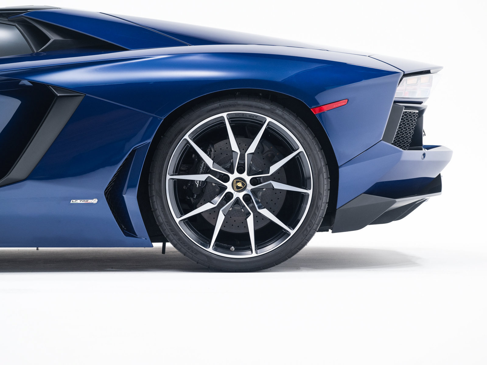 Used 2013 Lamborghini Aventador LP 700-4 AWD/4WD image 13