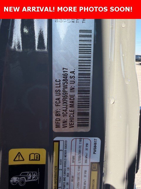 Used 2023 Jeep Wrangler Unlimited Rubicon 4xe image 8