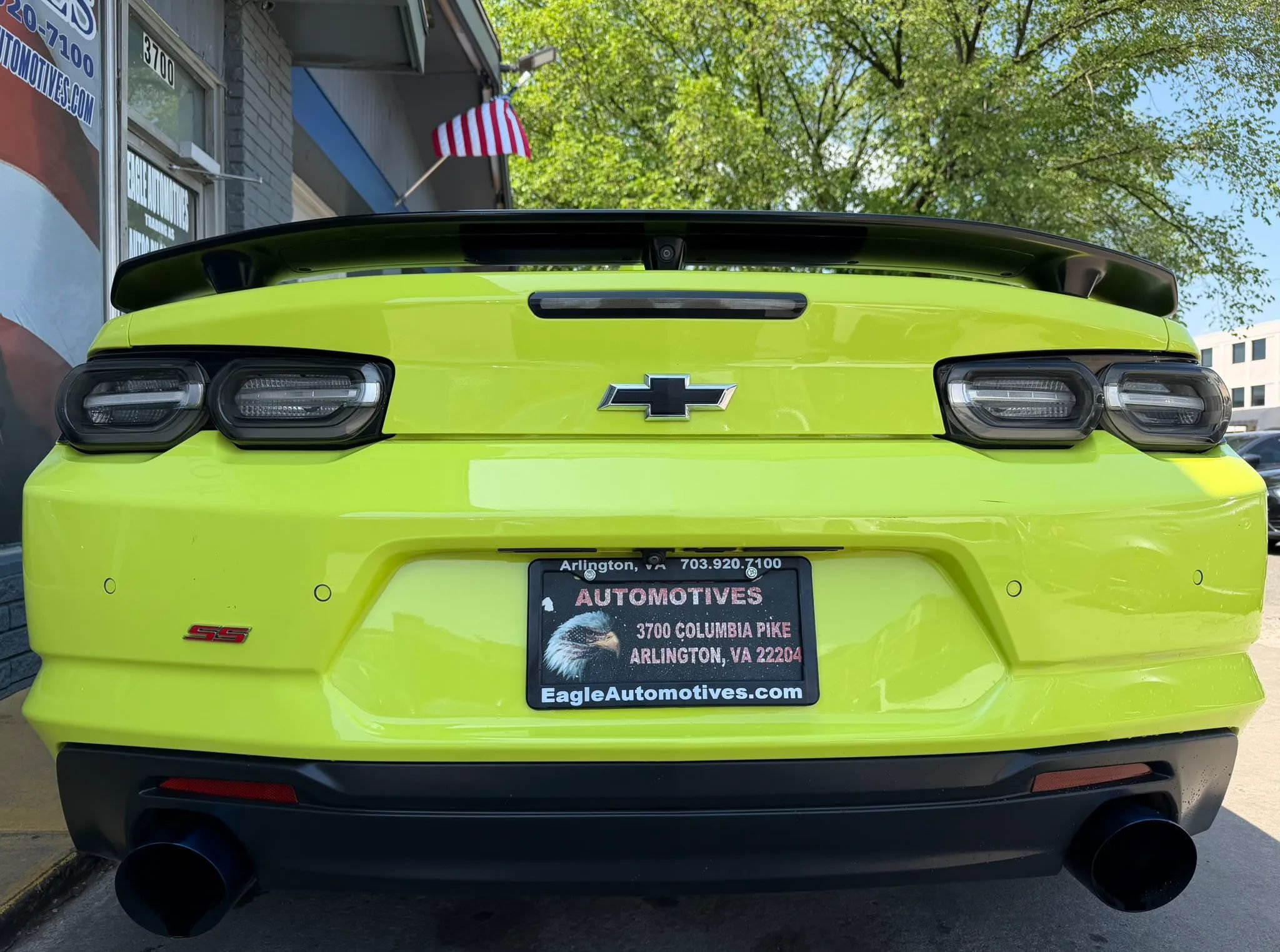Used 2019 Chevrolet Camaro SS w/ Black Appearance Package RWD image 4