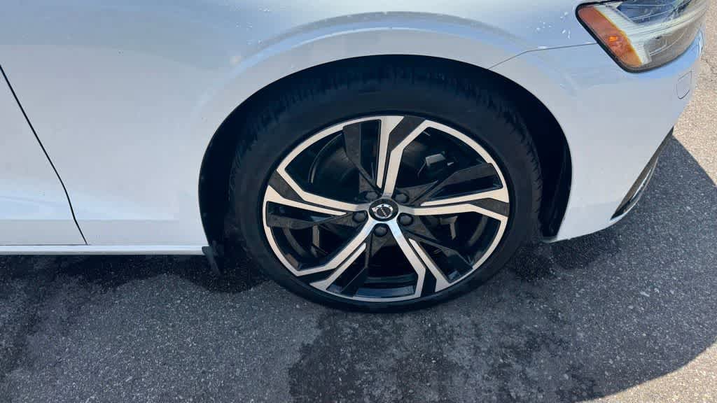 Used 2024 Volvo S60 B5 Core w/ Climate Package FWD image 9