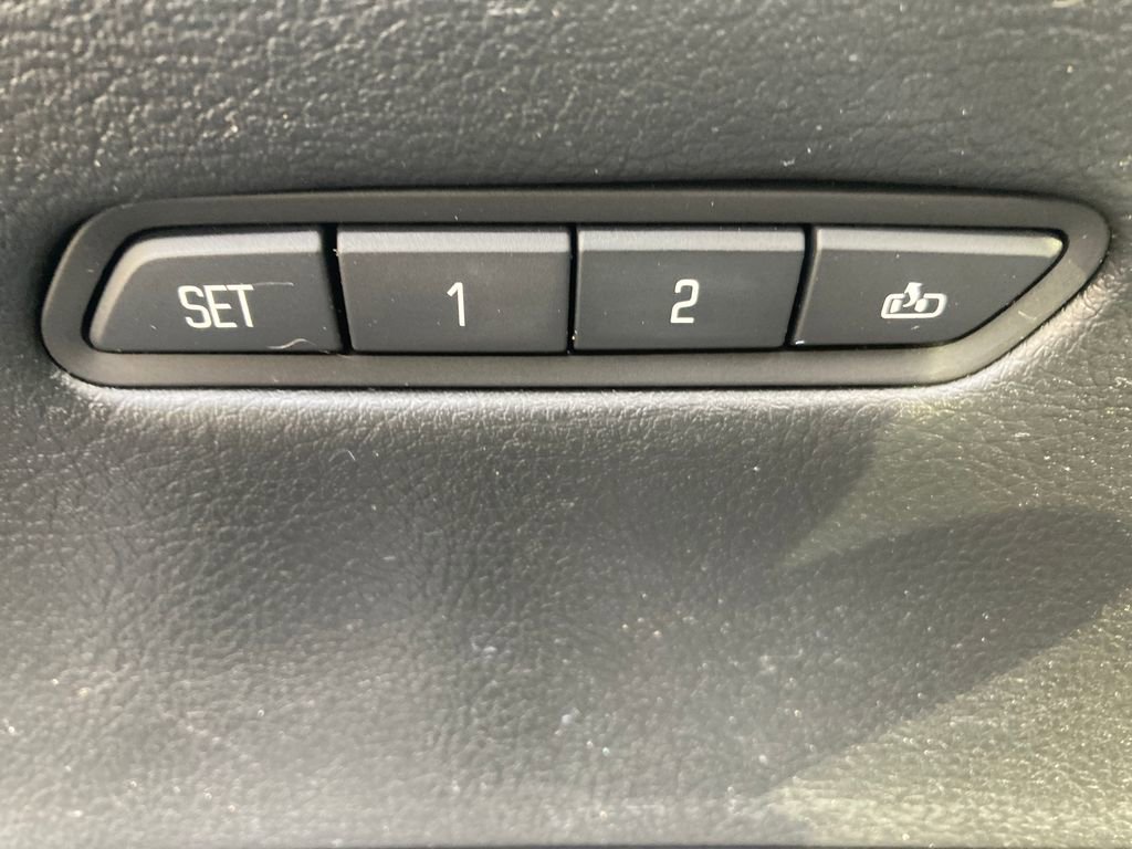 Used 2017 Cadillac XT5 Luxury image 37