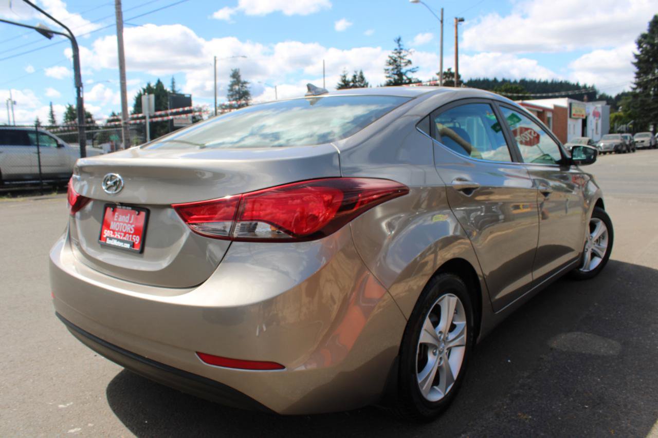 Used 2016 Hyundai Elantra Value Edition FWD image 6