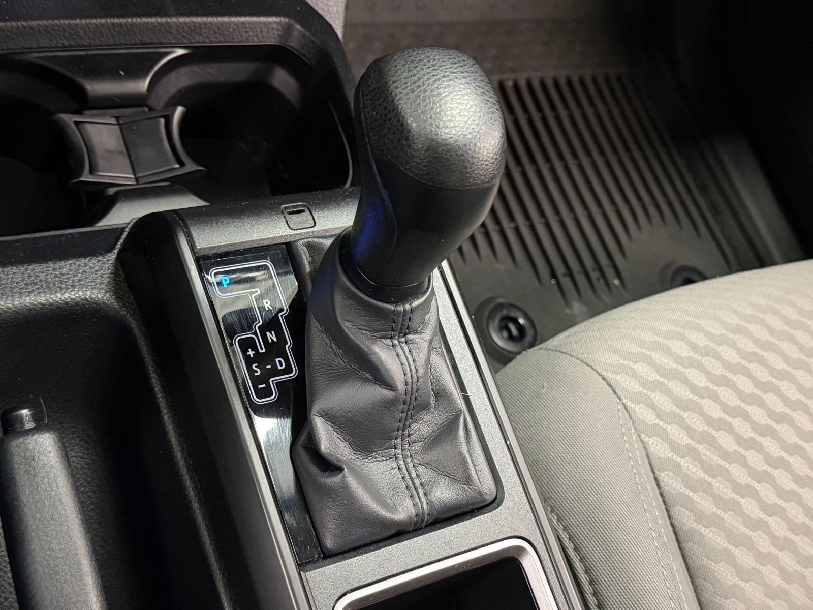 Used 2023 Toyota Tacoma SR image 14