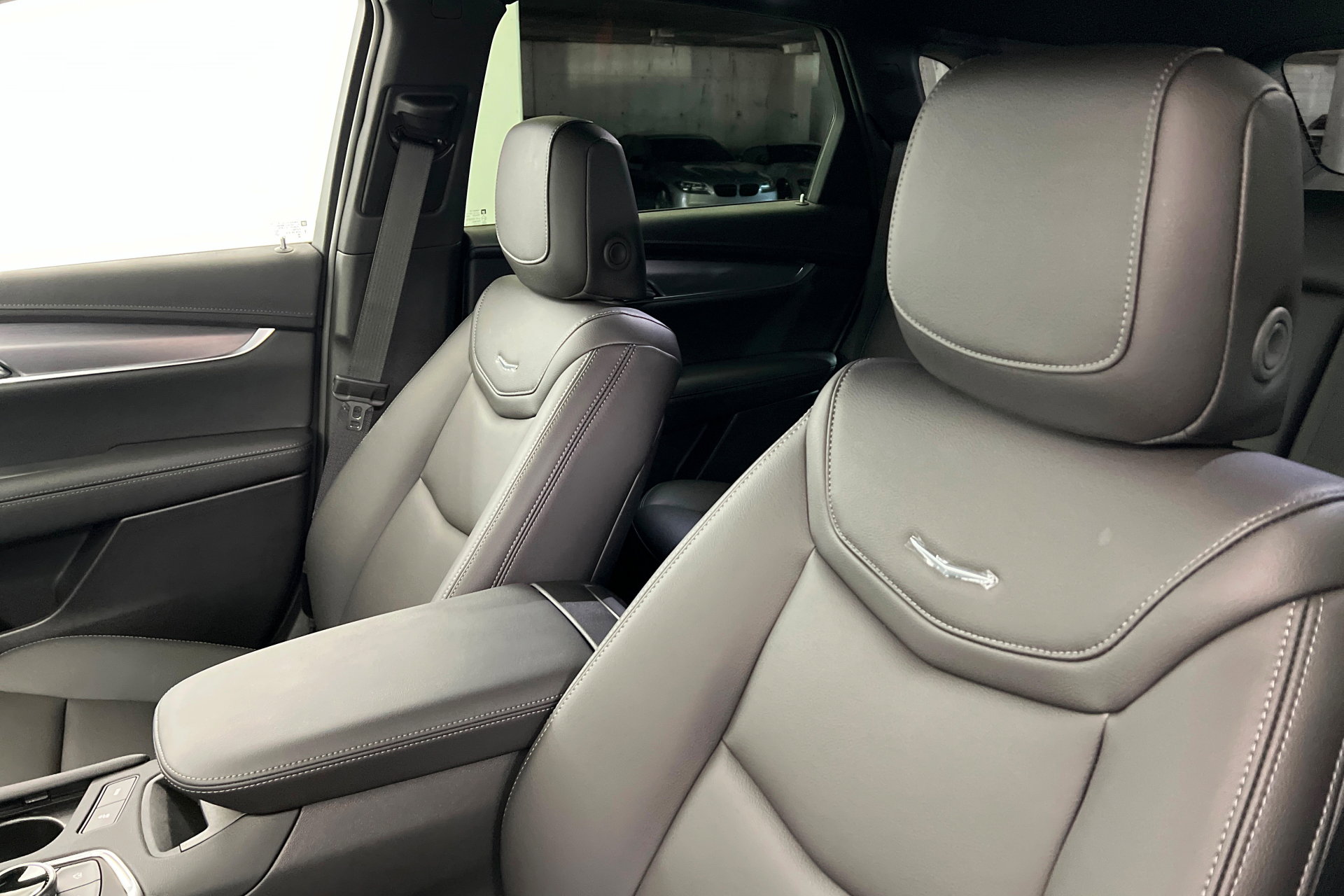 New 2026 Cadillac XT5 Luxury w/ LPO, Floor Liner Package AWD/4WD image 17