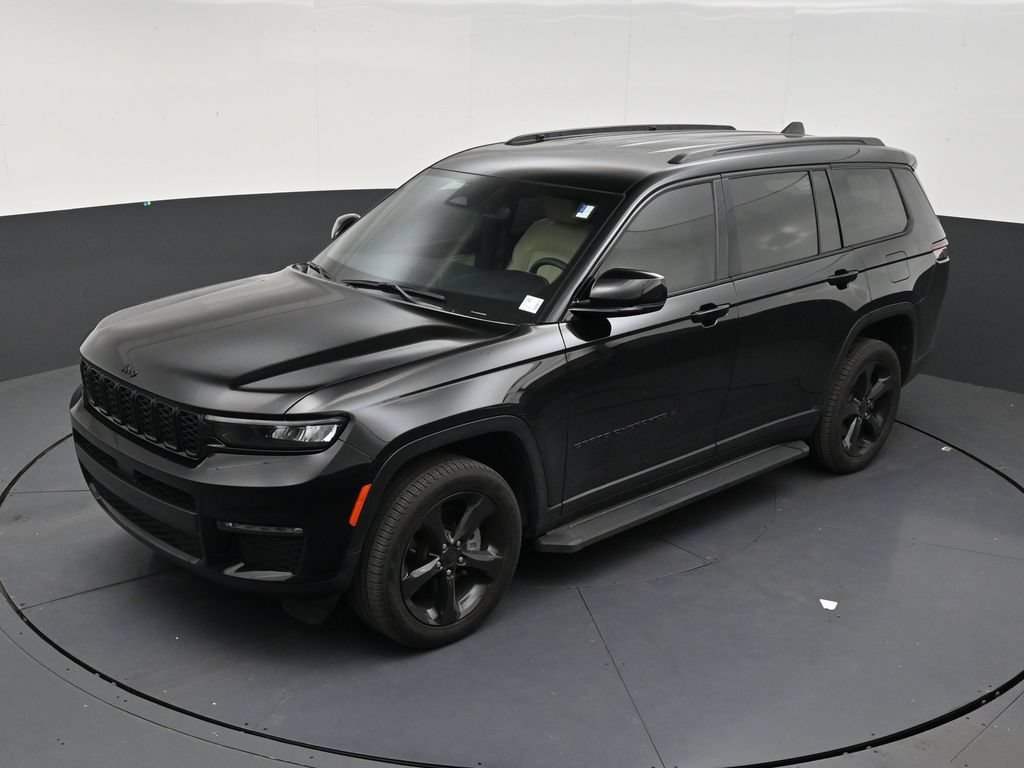 Used 2024 Jeep Grand Cherokee L Limited w/ Black Appearance Package AWD/4WD image 11