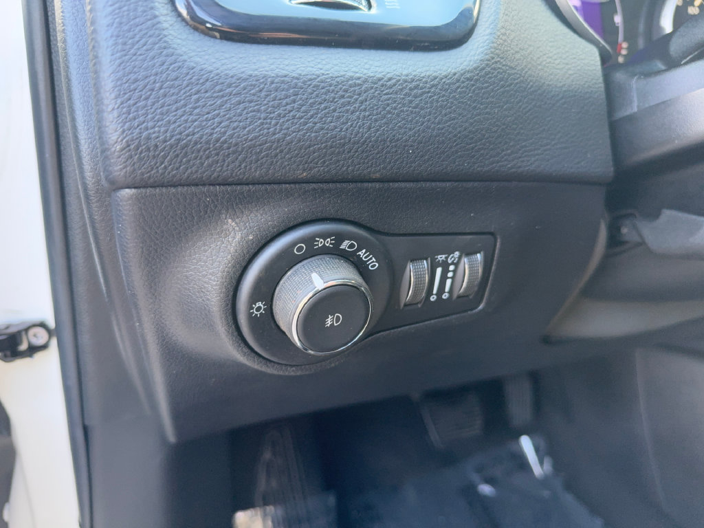 Used 2021 Jeep Compass Latitude AWD/4WD image 10