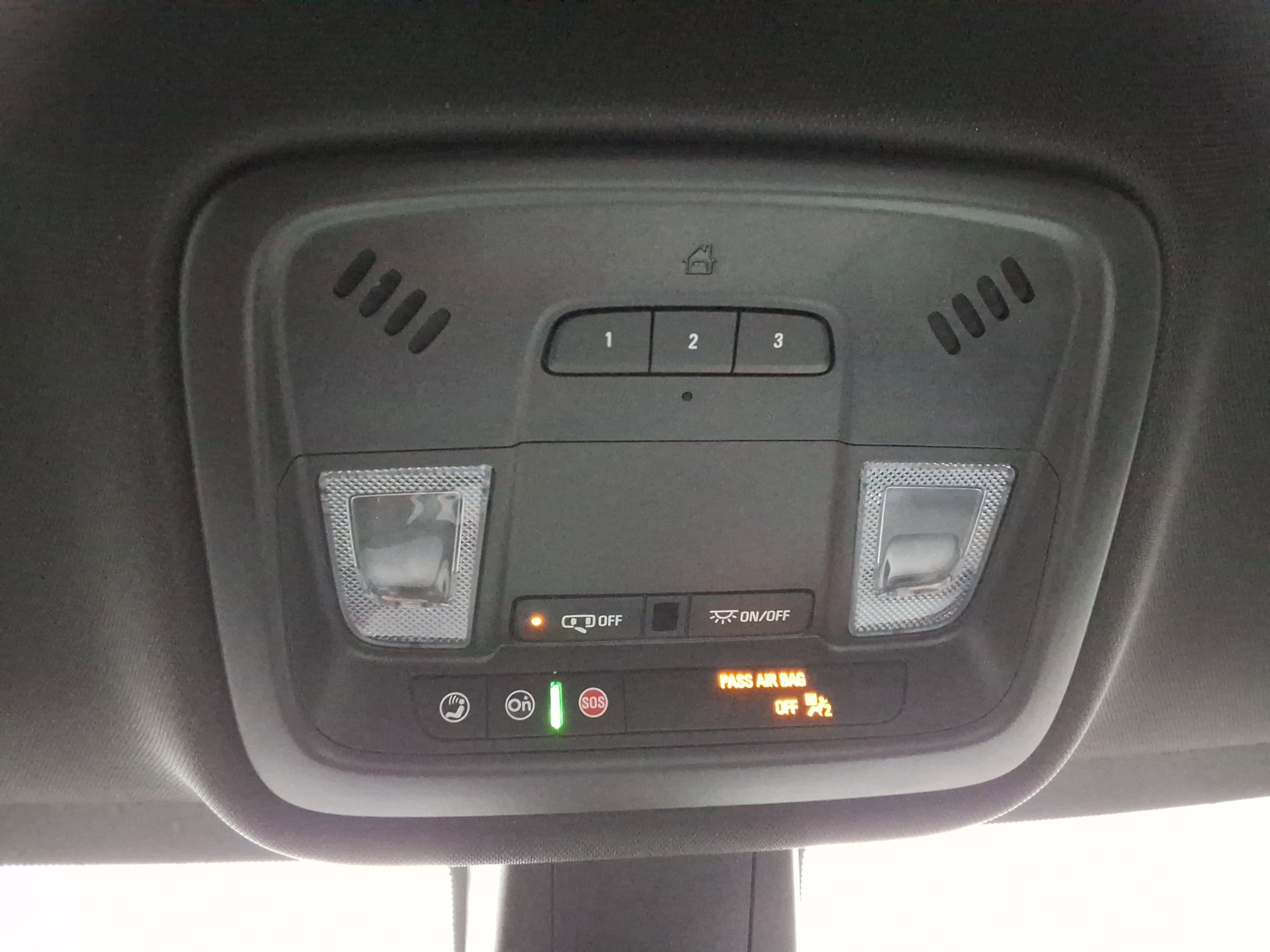 Used 2023 Chevrolet Traverse LT image 19