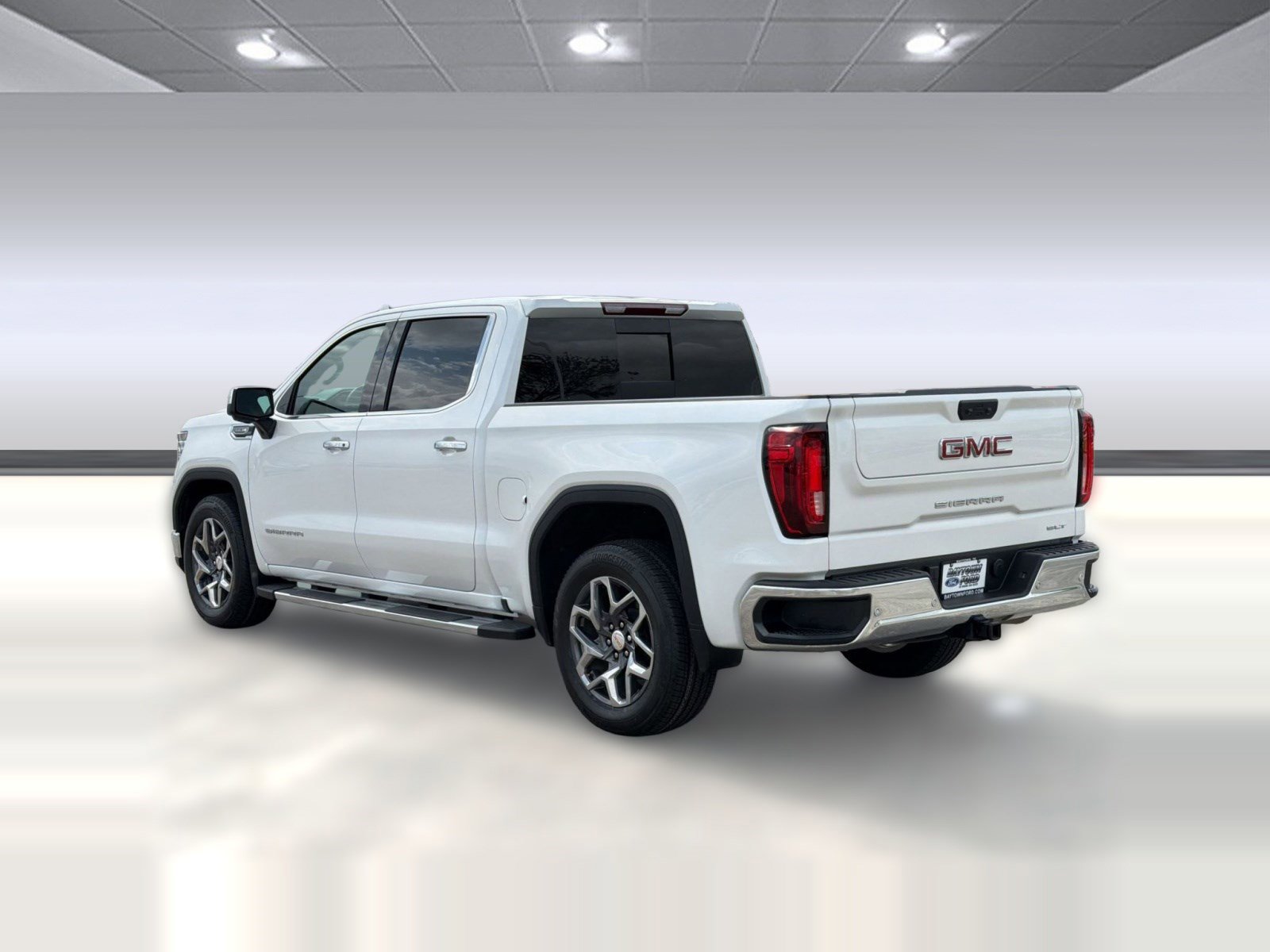 Used 2024 GMC Sierra 1500 SLT w/ SLT Premium Plus Package image 3