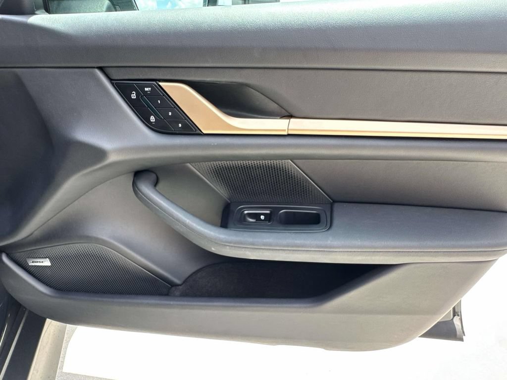 Certified 2025 Porsche Taycan 4S AWD/4WD image 19