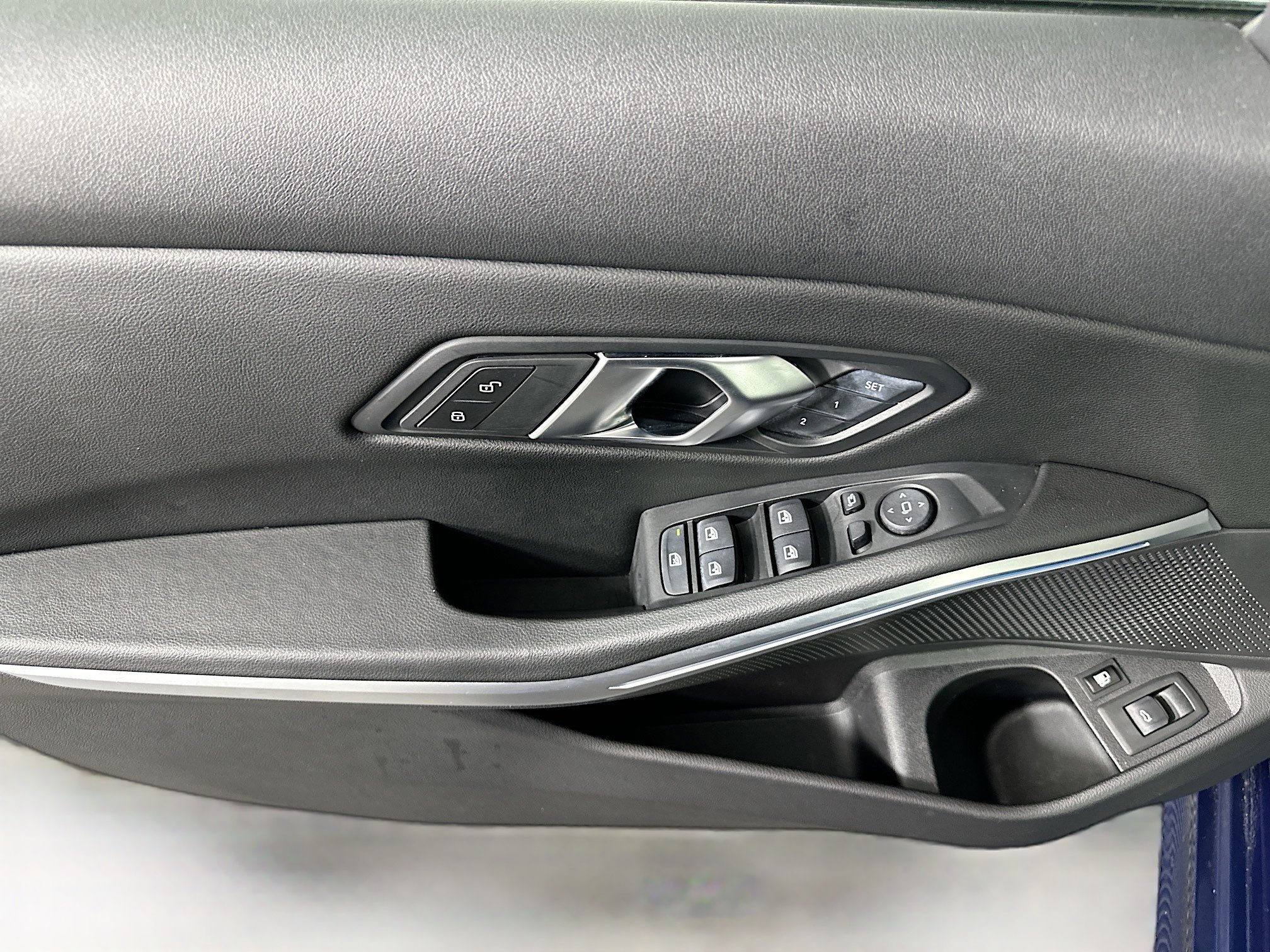 Used 2024 BMW 330e image 15