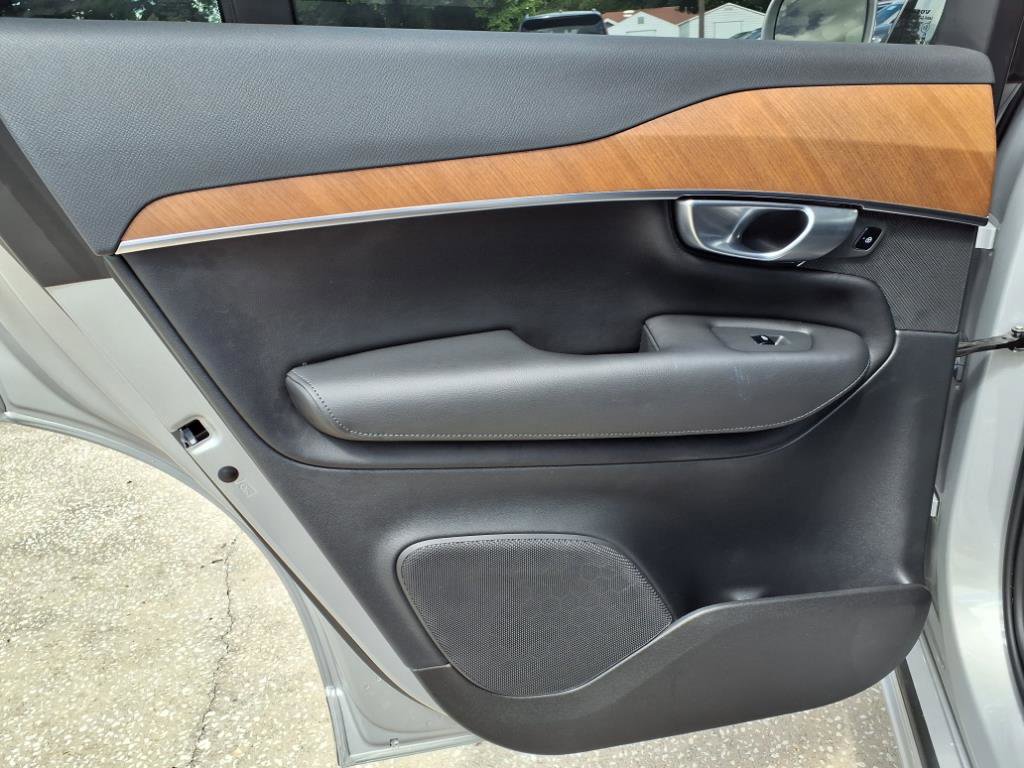 Certified 2024 Volvo XC90 T8 Plus w/ Protection Package Premier image 19