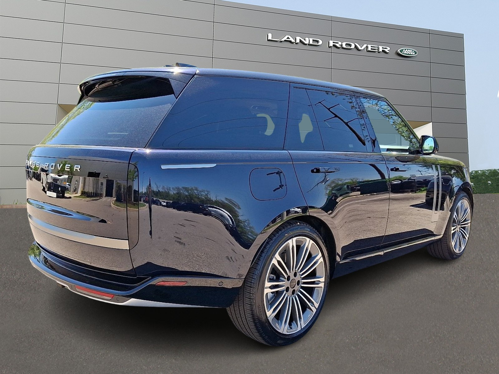 New 2026 Land Rover Range Rover SE AWD/4WD image 2