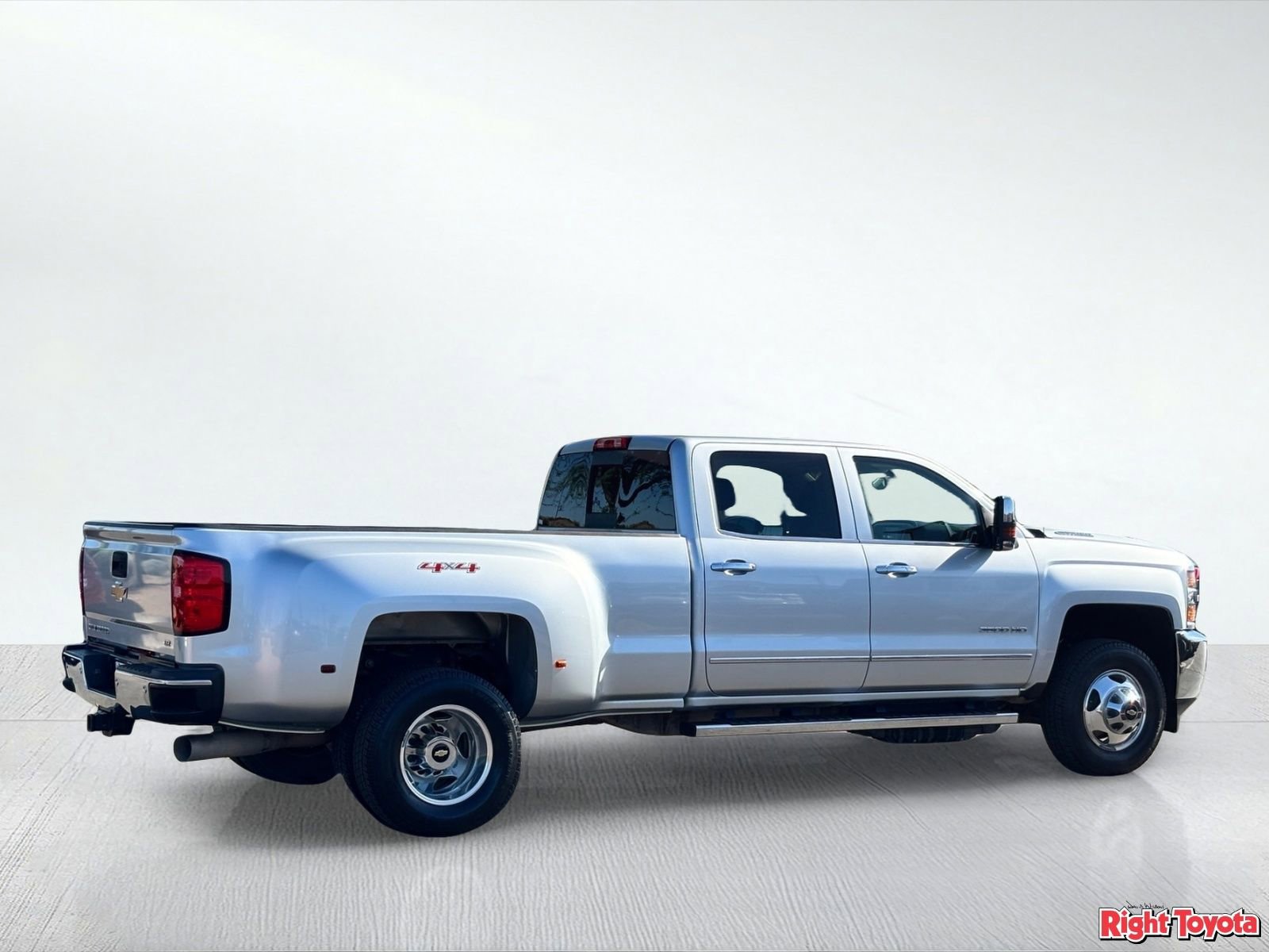 Used 2017 Chevrolet Silverado 3500 LTZ w/ Duramax Plus Package AWD/4WD image 4