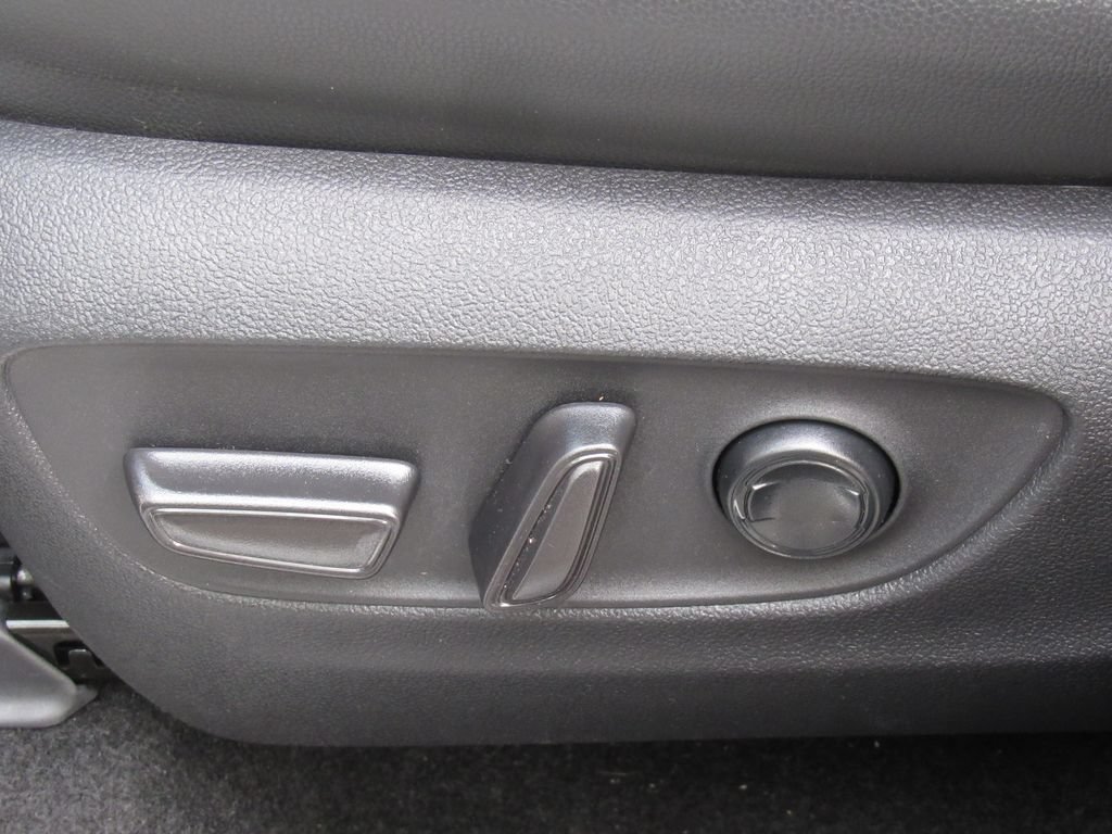 Certified 2024 Toyota Grand Highlander AWD Hybrid image 13