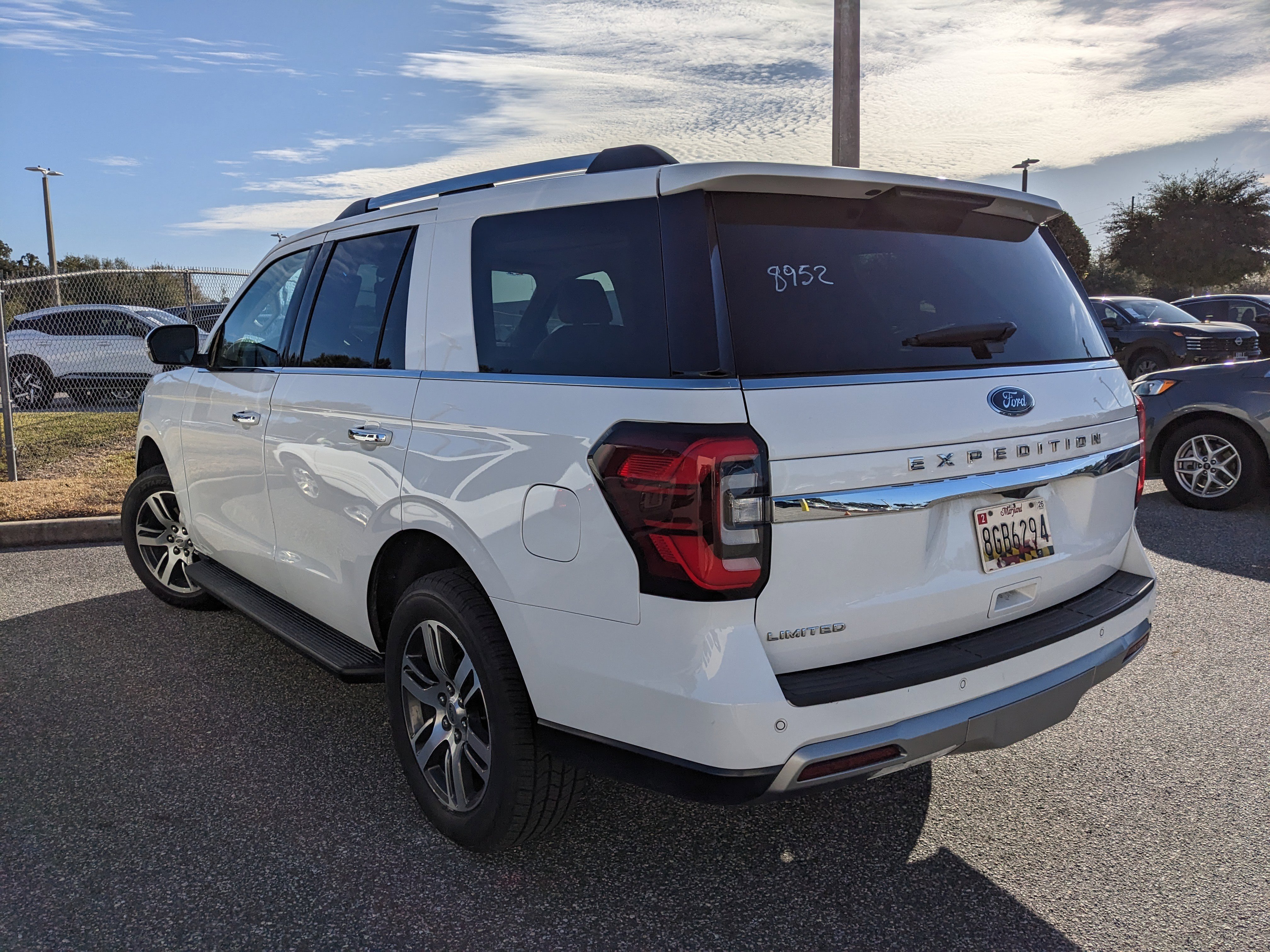 Used 2024 Ford Expedition Limited image 18