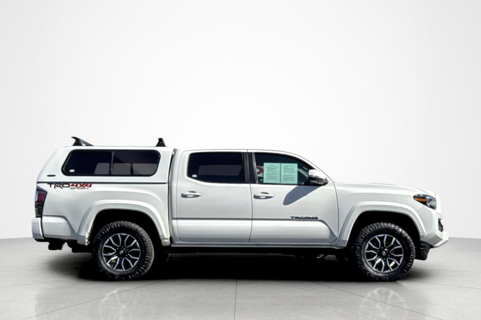 Certified 2022 Toyota Tacoma TRD Sport w/ TRD Premium Sport Package AWD/4WD image 6
