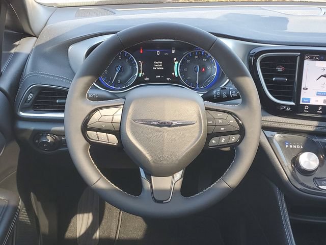 New 2026 Chrysler Pacifica Limited w/ S Appearance Package AWD/4WD image 14