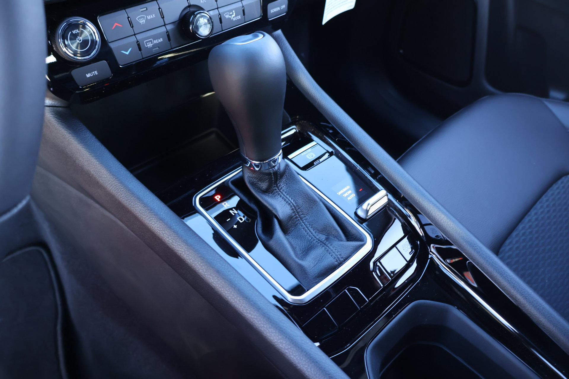 New 2026 Jeep Compass Latitude AWD/4WD image 8