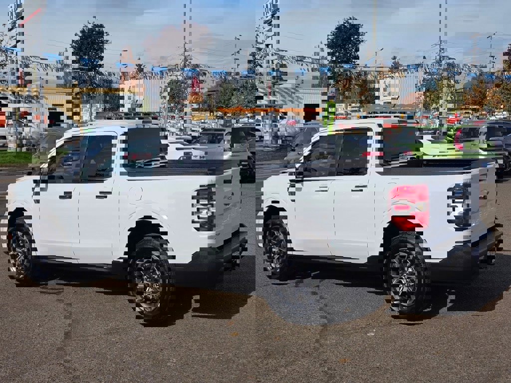 Used 2024 Ford Maverick XLT image 28