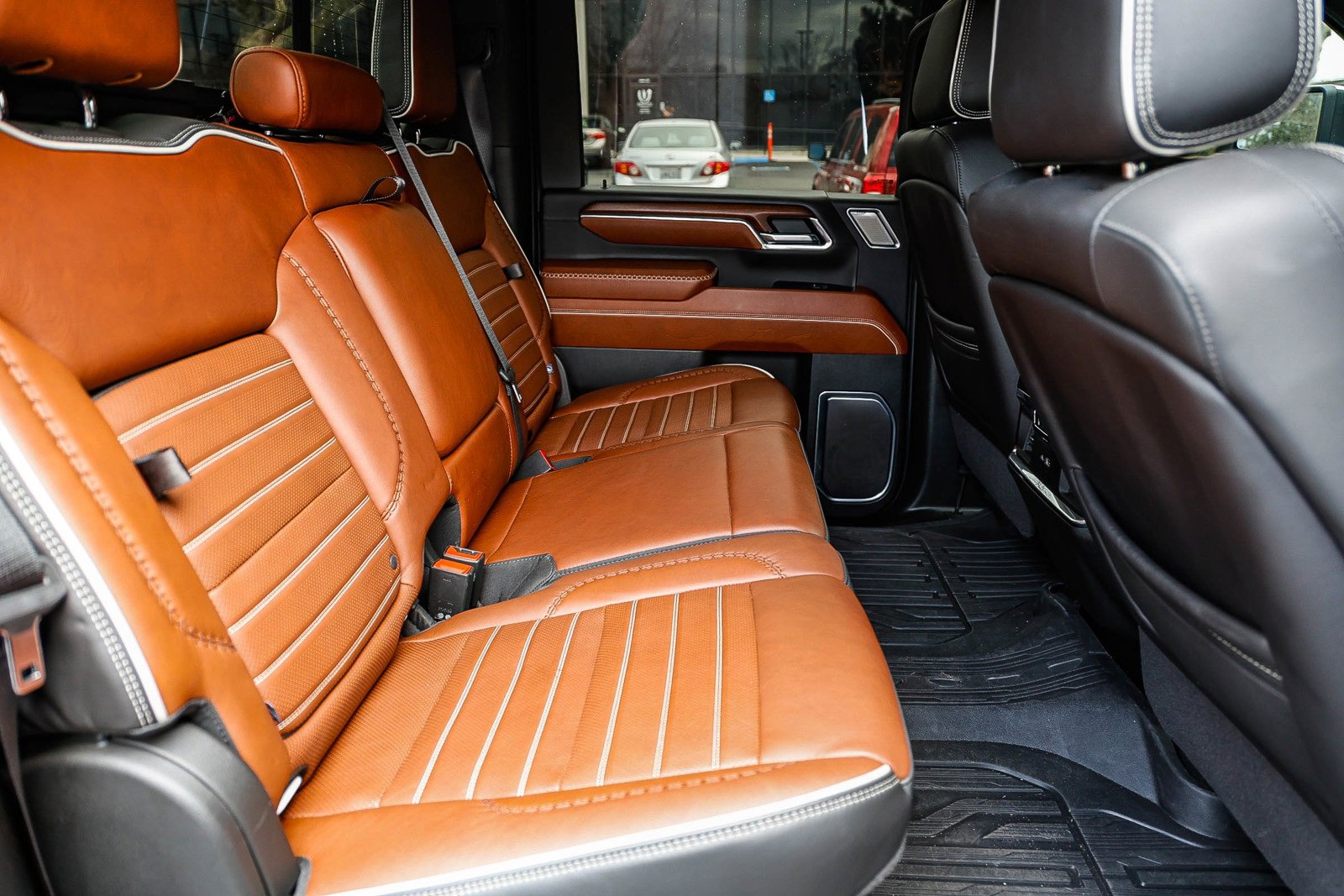 Used 2024 GMC Sierra 2500 Denali Ultimate w/ Max Trailering Package image 18