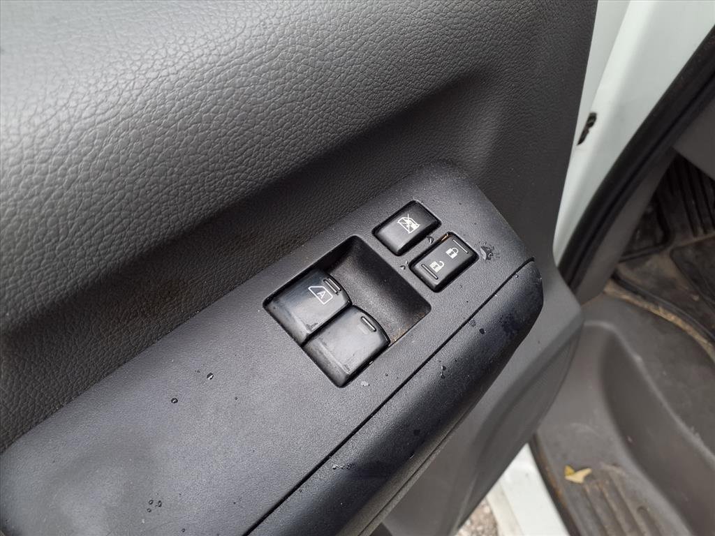 Used 2013 Nissan NV 2500 S w/ PWR Basic Package & Tow Pkg image 4