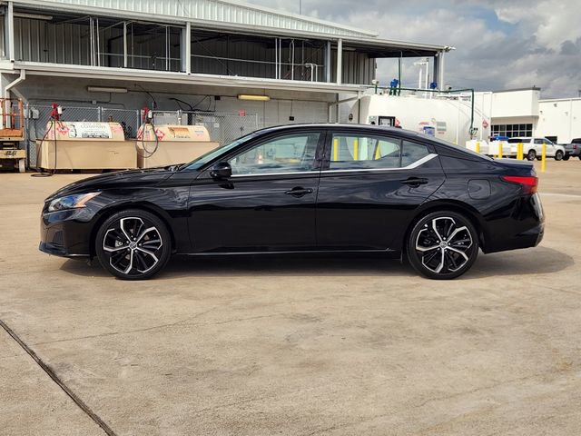 Used 2023 Nissan Altima 2.5 SR FWD image 4